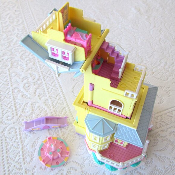 VINTAGE POLLY POCKET CLUBHOUSE MANSION + MERRY-GO-ROUND; OPENS UP VERY WIDE! EUC - Picture 13 of 16
